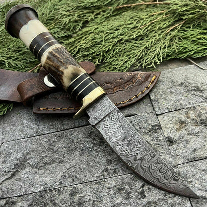 HS-387 '' Custom Hand Forged Damascus Steel Hunting Skinner Knife