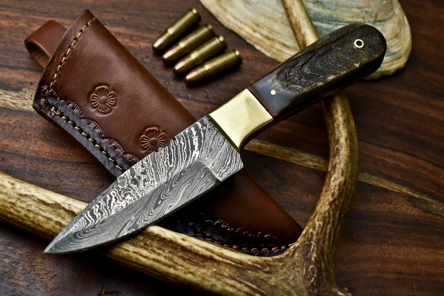 HS-614 Handmade Damascus Skinning Blade Camping Full Tang Knife