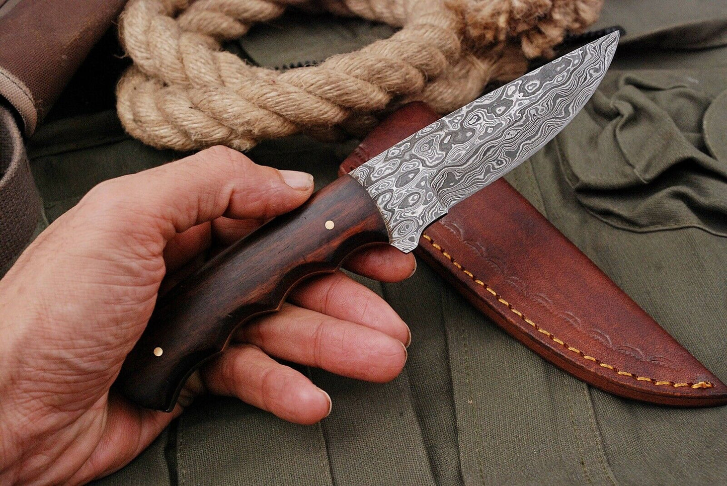 HS-499  Custom Handmade Damascus Hunting/Skinner Knife With Wood Handle