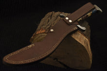 Load image into Gallery viewer, HS-528 Custom Handmade Damascus Hunting Knife With Camel Bone &amp; Hard Wood Handle
