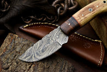 Load image into Gallery viewer, HS-653 Custom Handmade Damascus Hunting Skinning Blade Hunter Camping Full Tang Knife
