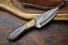 Load image into Gallery viewer, HS-600 Handmade Damascus Skinning Blade Camping Full Tang Knife
