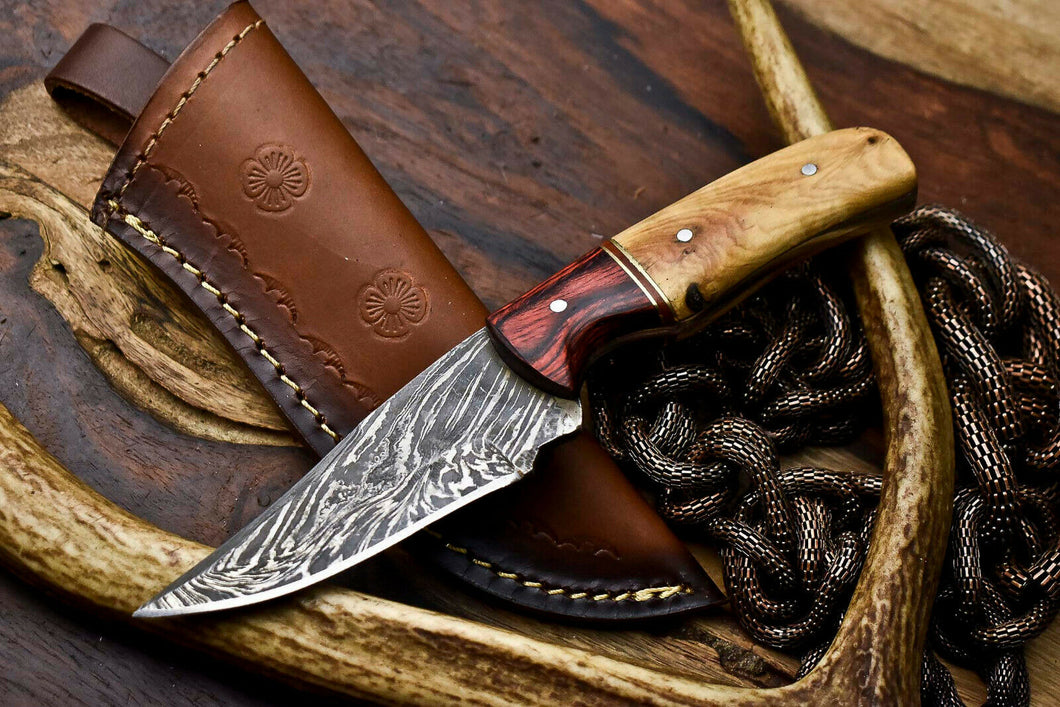 HS-686 Custom Handmade Damascus Steel Skinner Knife - Beautiful Wood Handle