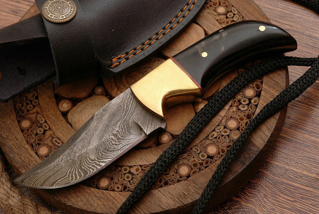 HS-743 Custom Handmade Damascus Steel Skinner Knife With Buffalo Horn Handle