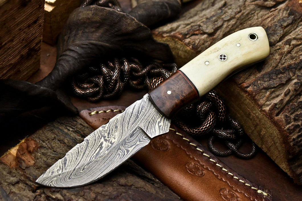 HS-654 Custom Handmade Damascus Hunting Skinning Blade Hunter Camping Full Tang Knife