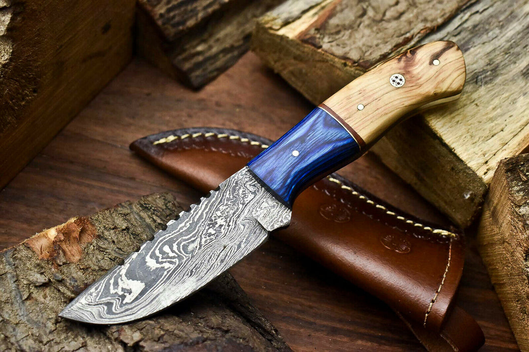 HS-648 Custom Handmade Damascus Hunting Skinning Blade Hunter Camping Full Tang Knife