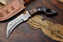 Load image into Gallery viewer, HS-899 Handmade Damascus Hunting Blade Karambit Full Tang Knife
