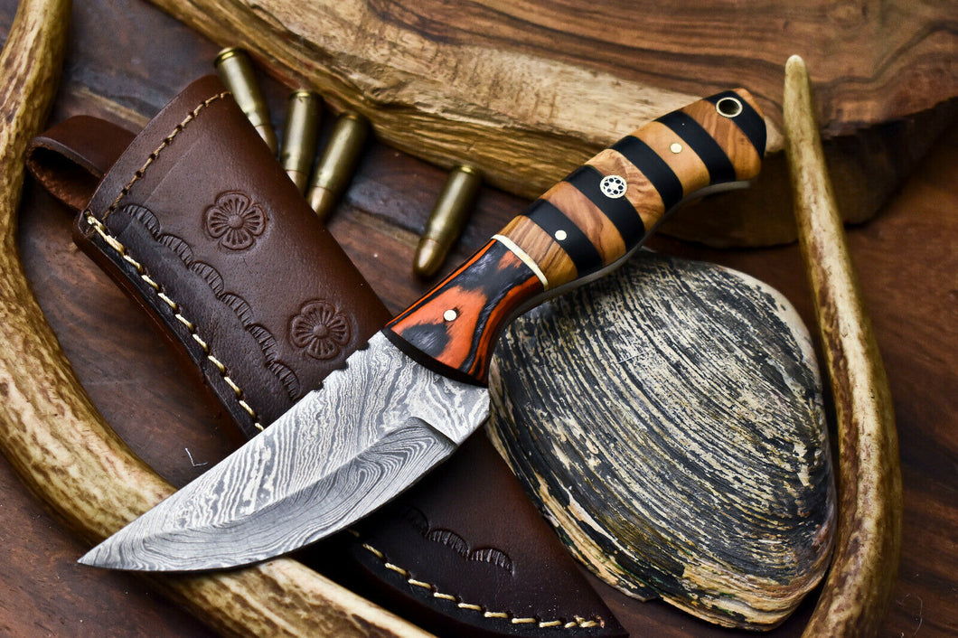 HS-564 Handmade Damascus Hunting Skinning Blade Hunter Camping Full Tang Knife