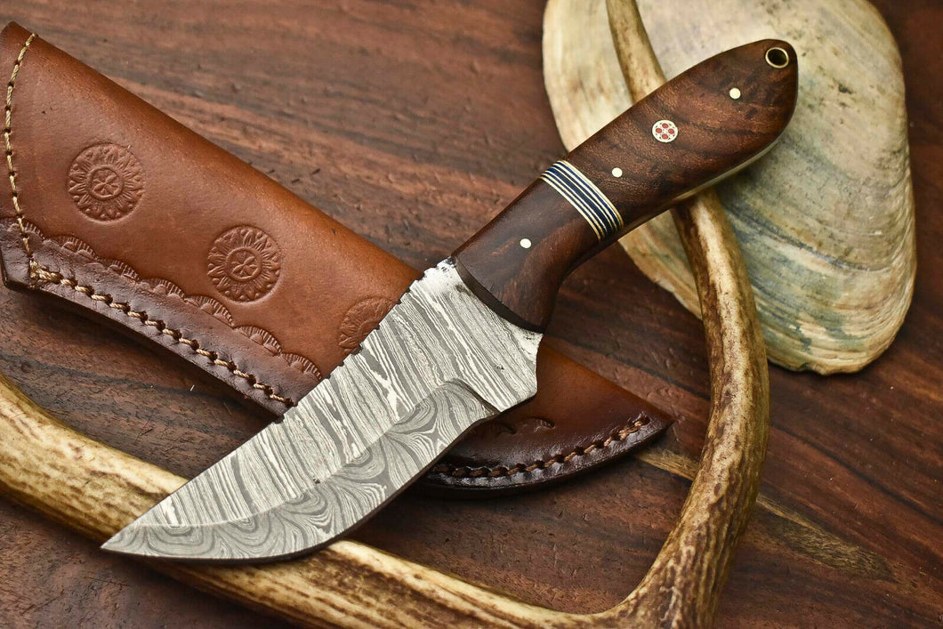 HS-597  Handmade Damascus Skinning Blade Camping Full Tang Knife