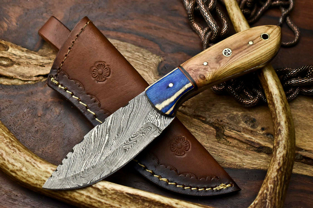 HS-641 Custom Handmade Damascus Hunting Skinning Blade Hunter Camping Full Tang Knife