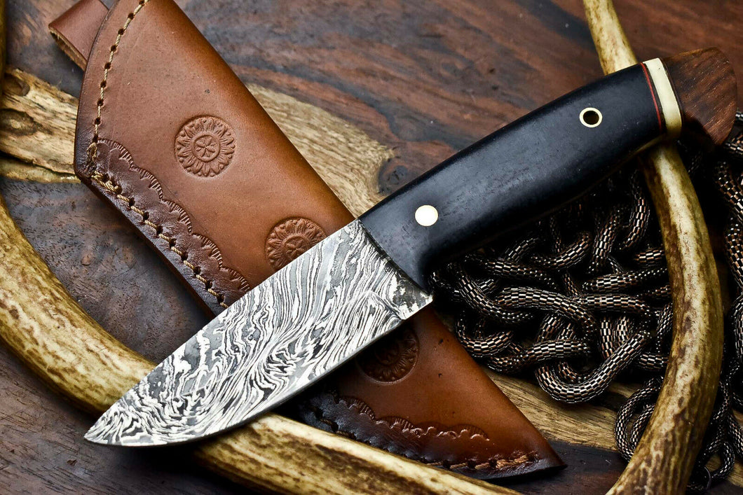 HS-647 Custom Handmade Damascus Hunting Skinning Blade Hunter Camping Full Tang Knife