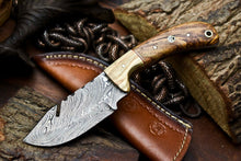 Load image into Gallery viewer, HS-639 Custom Handmade Damascus Hunting Skinning Blade Hunter Camping Full Tang Knife
