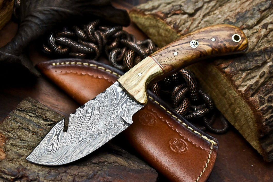 HS-639 Custom Handmade Damascus Hunting Skinning Blade Hunter Camping Full Tang Knife